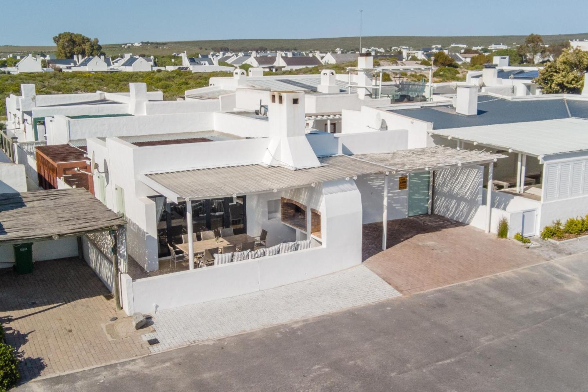 Over The Moon Paternoster Buitenkant foto